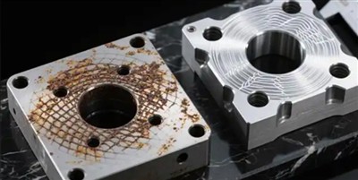 Laser mold hreinsivél